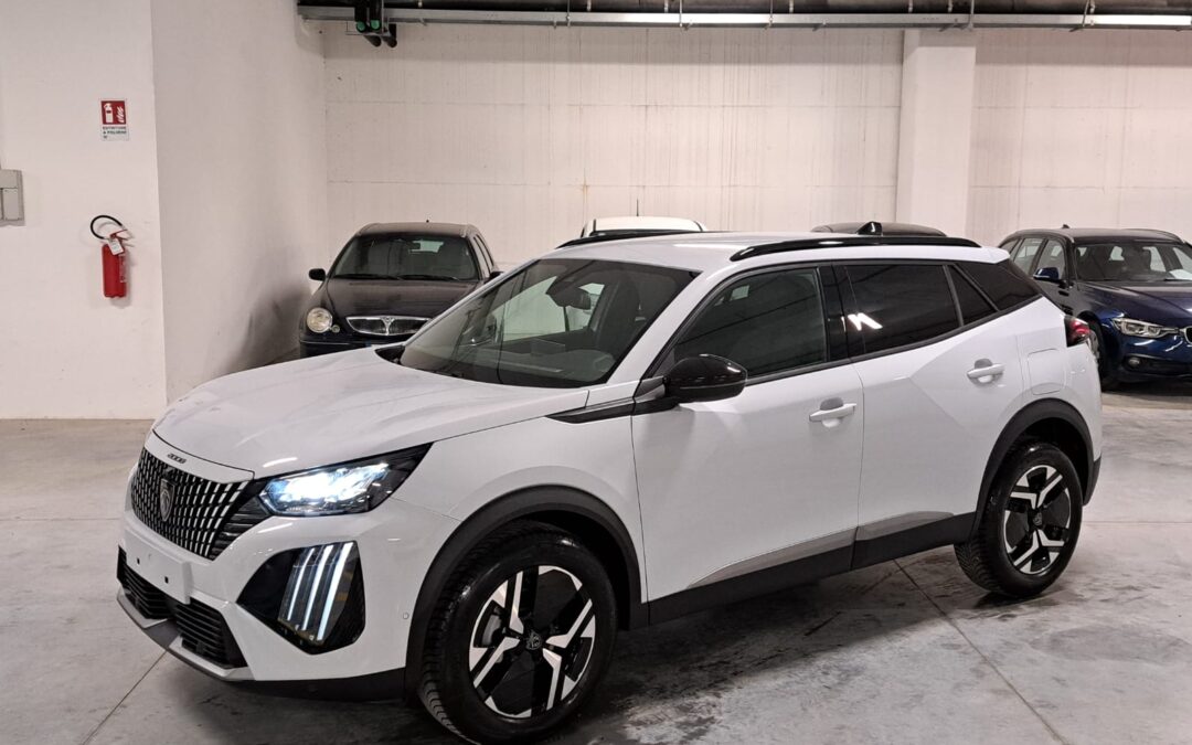 Peugeot 2008 1200 PureTech 101CV Allure (GW202LY)