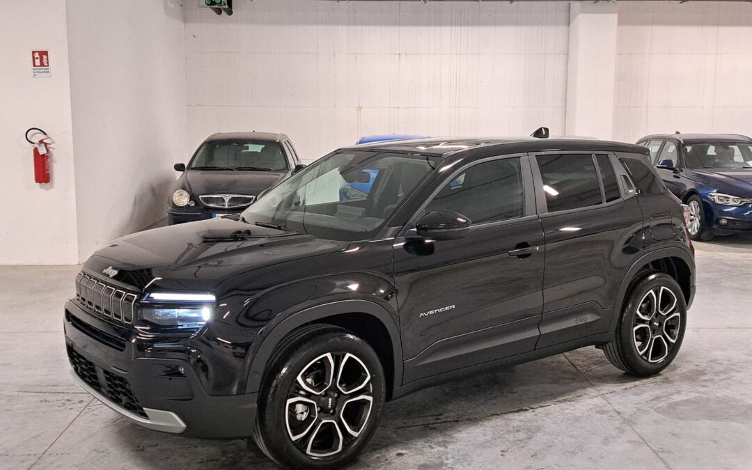 Jeep Avenger 1200 Turbo 101CV Summit FWD (GX187LS)