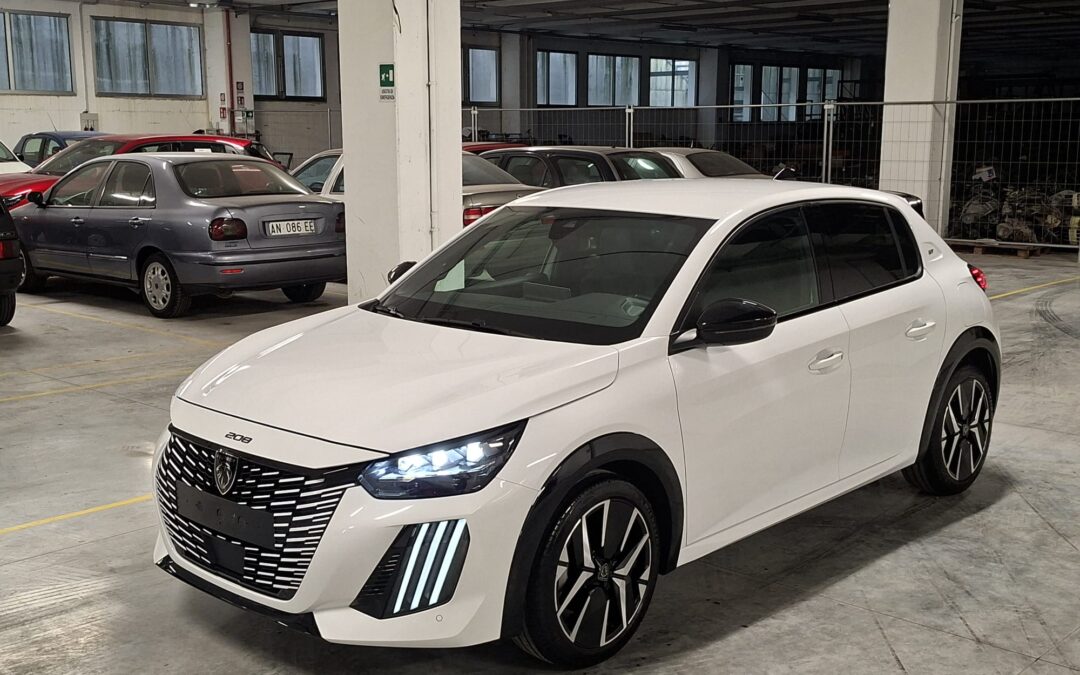 Peugeot 208 1200 PureTech mhev Hybrid 101CV GT 5 Porte e-DCS6 (HC667ES)