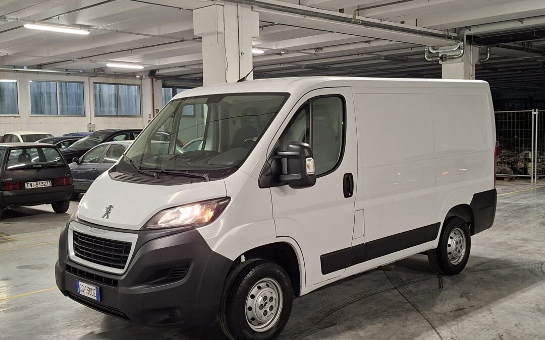 Peugeot Boxer 330 2200 BlueHDi 140CV L1H1 Furgone