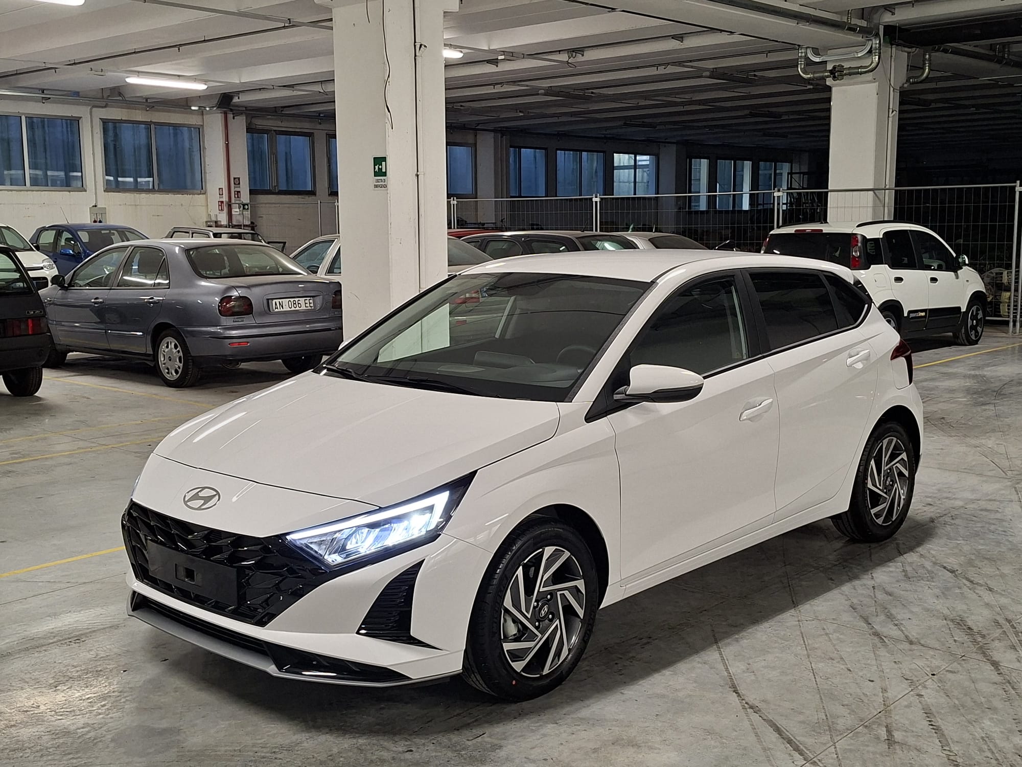 Hyundai i20 1000 12V T-GDi 90CV Connectline 5 Porte DCT (HC568WH)