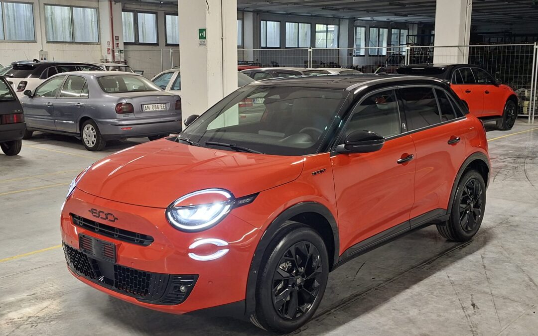 Fiat 600 1200 Turbo mhev Hybrid 136CV Sport Edizione Milano Cortina 2026 DCT (HC853NC)