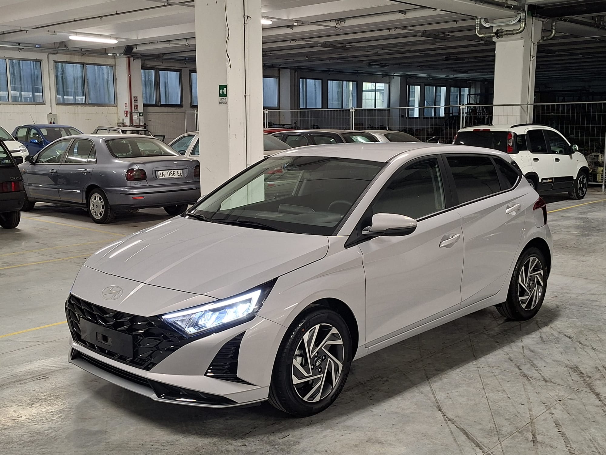 Hyundai i20 1000 12V T-GDi 90CV Connectline 5 Porte DCT (HC561WH)