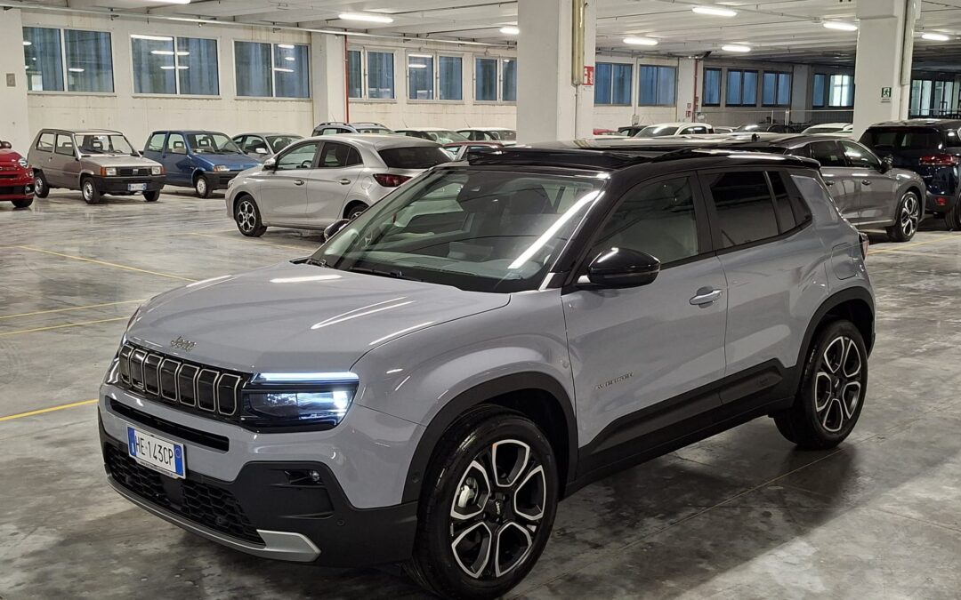 Jeep Avenger 1200 Turbo 101CV Summit FWD (HE143CP)