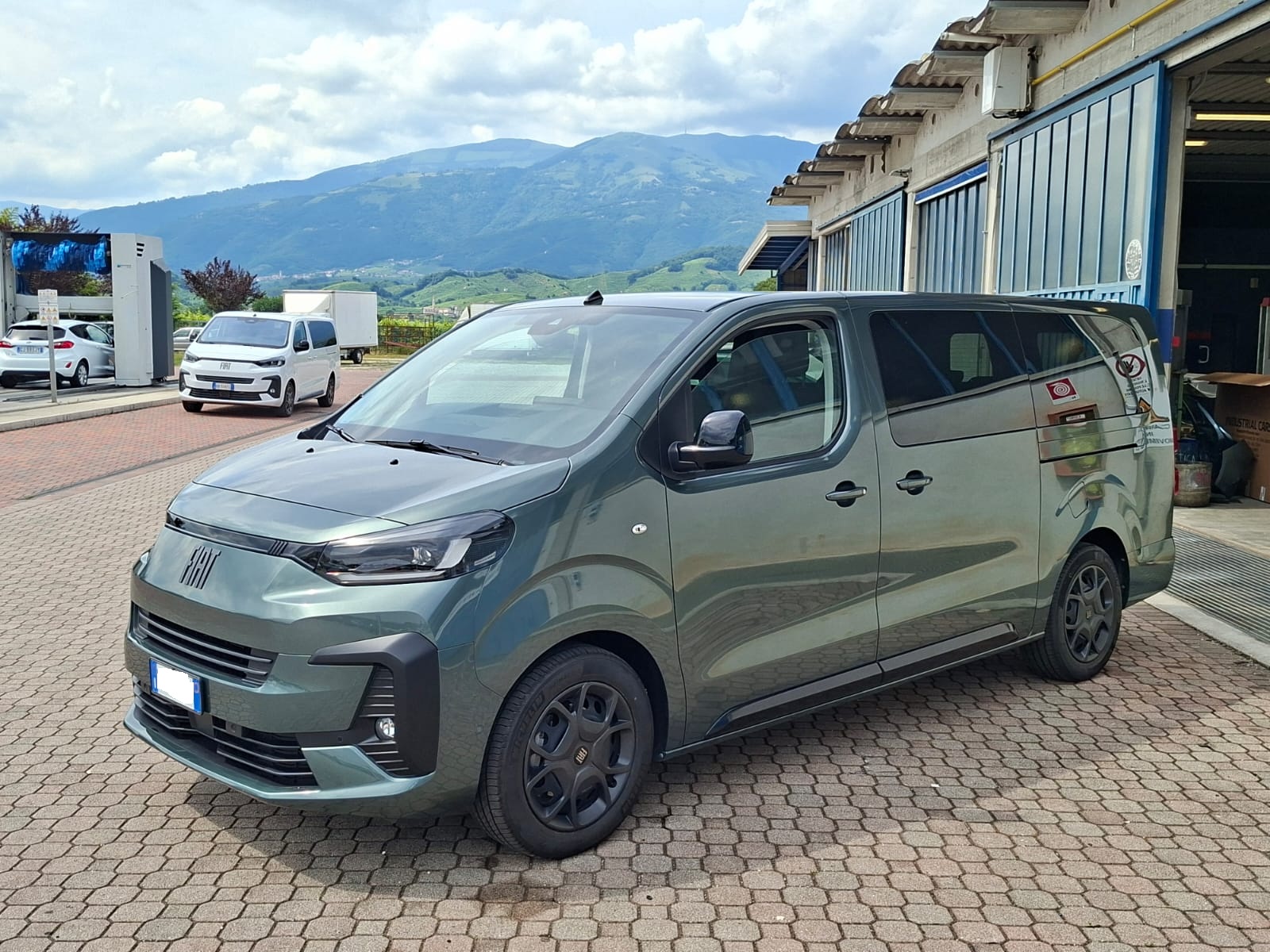 Fiat Ulysse Combi 2000 BlueHDi 177CV AT8 L3H1 XL M1 ***9 Posti*** (HA505FV)