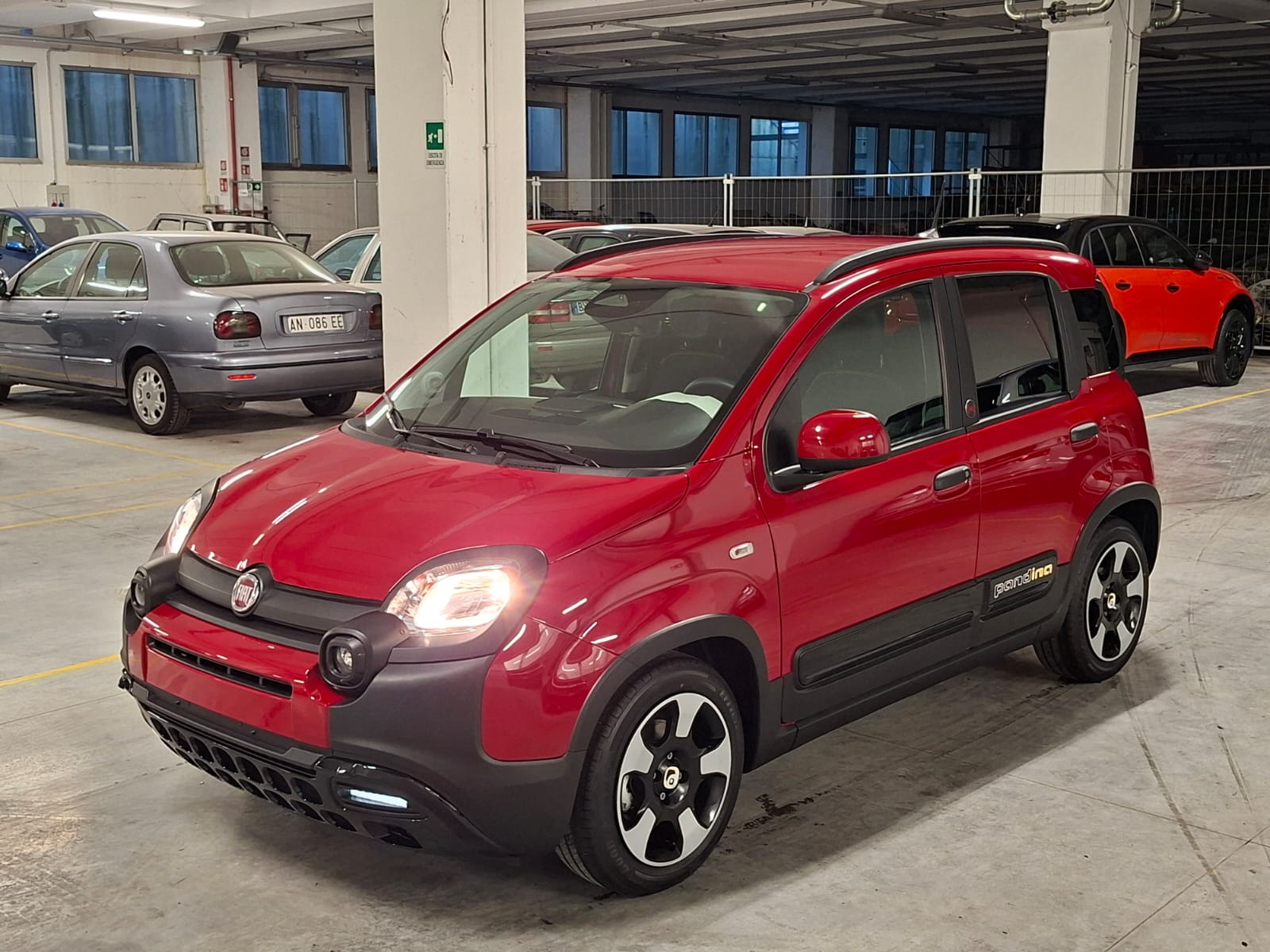 Fiat New Panda Pandina 1000 FireFly Hybrid 65CV Cross 5 Porte (HD090MD)